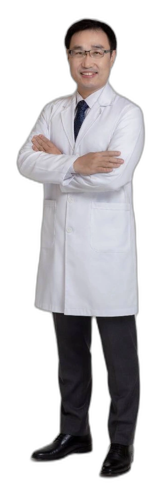施奕仲院長 - 心臟血管內科權威醫師